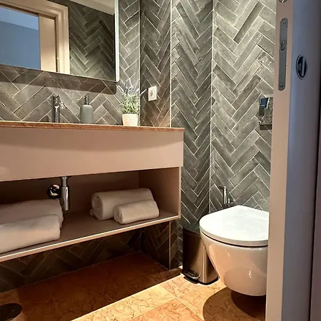 Lit - Clerigos Apartament *